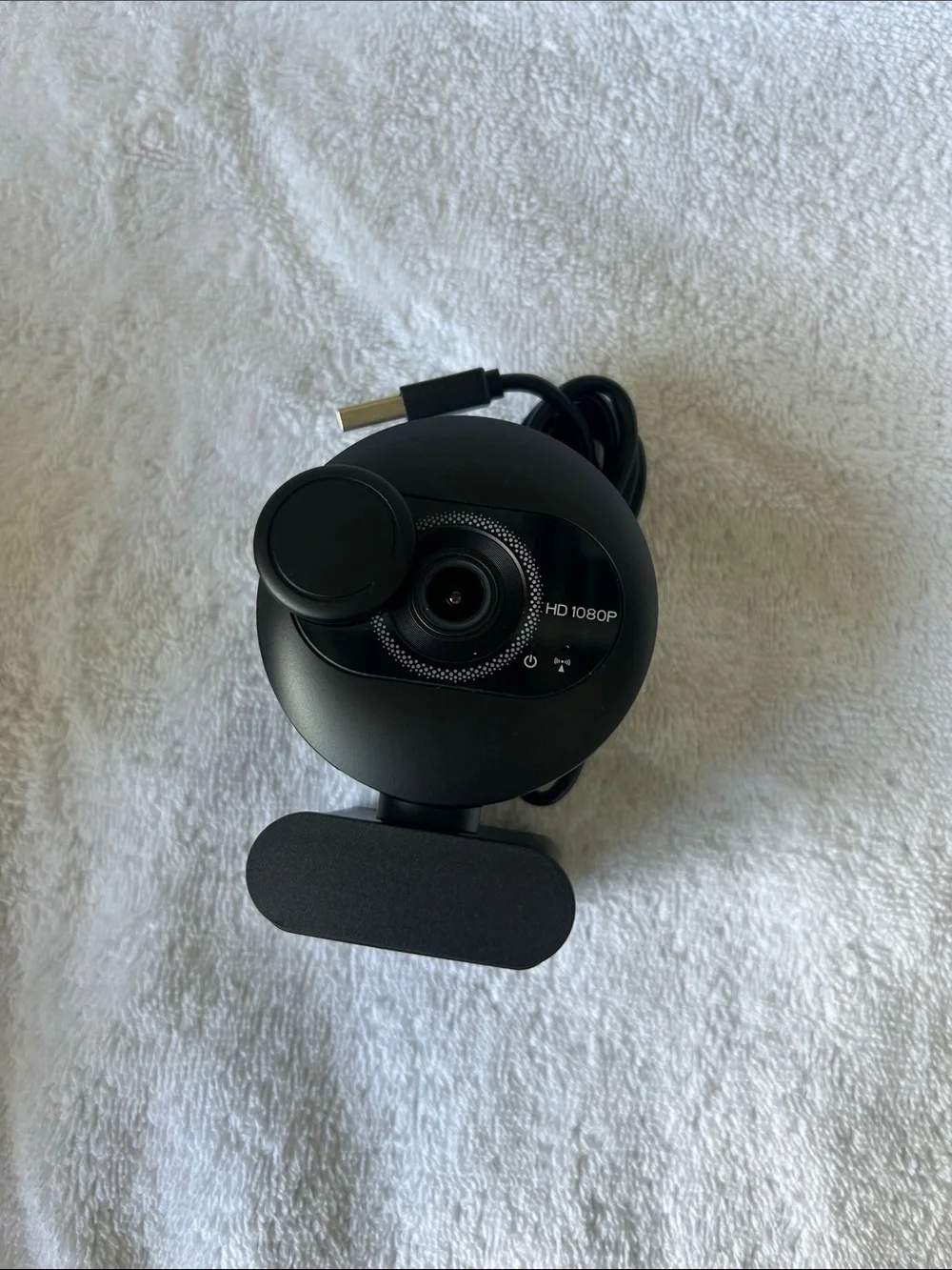 1080P Webcam with Privacy Cover and Built-In Microphone - Black